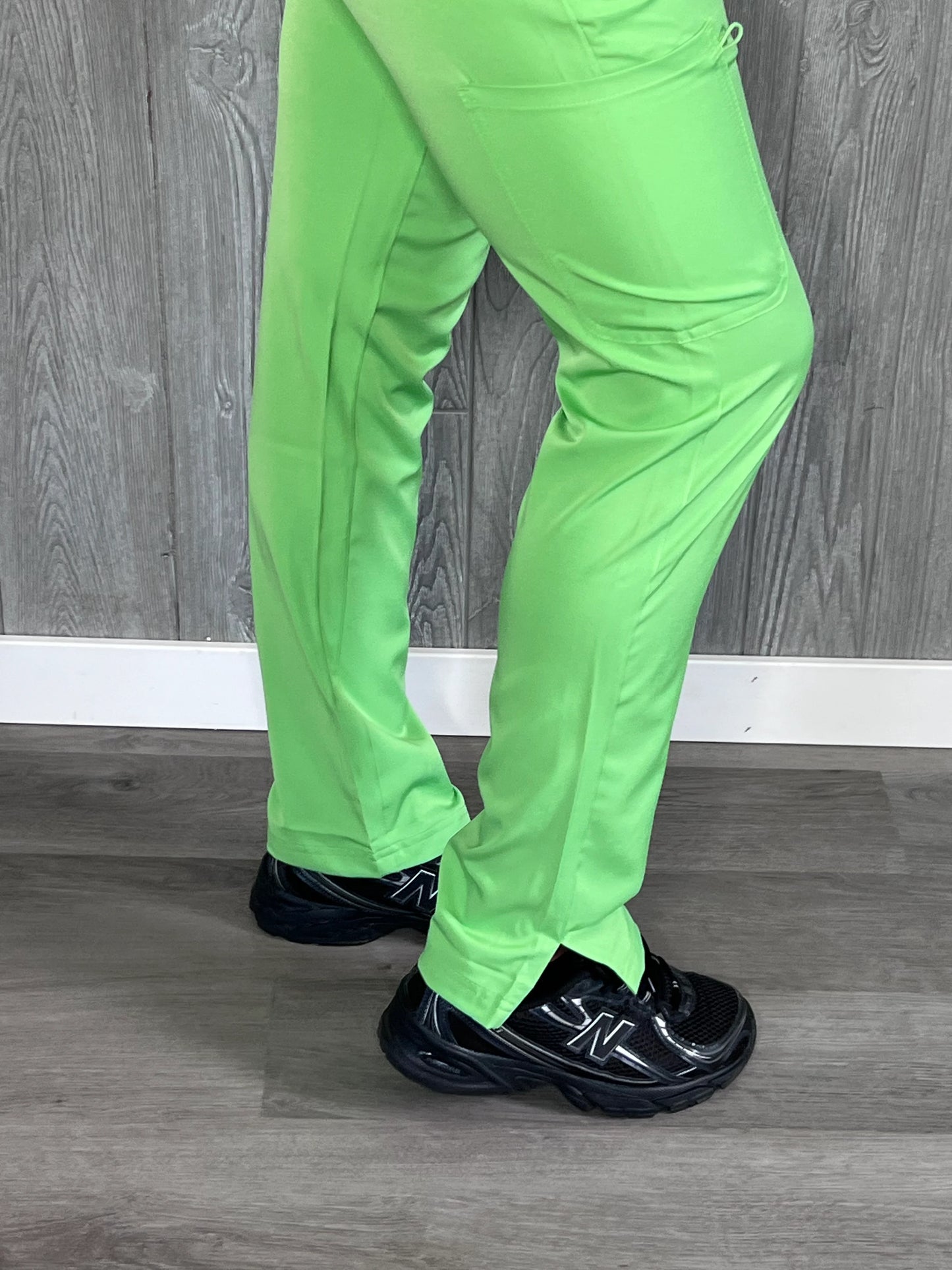 Green apple 4 way stretch cargo scrub pant